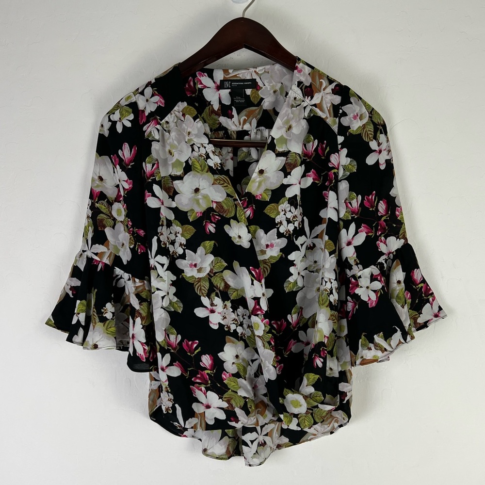 INC International Concepts Petite Floral Design Top Size Petite Small